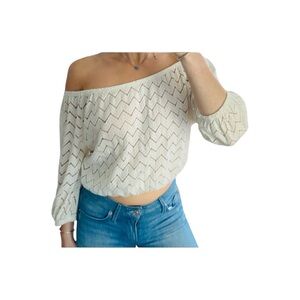 Bebe | Crochet & cropped Off-Shoulder Sweater white •